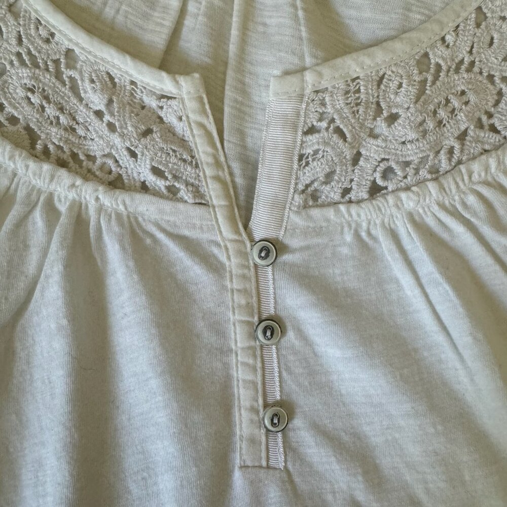 Petite Small White Eddie Bauer Shirt with Lace